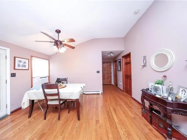 157 Exeter Street image 19 of 40