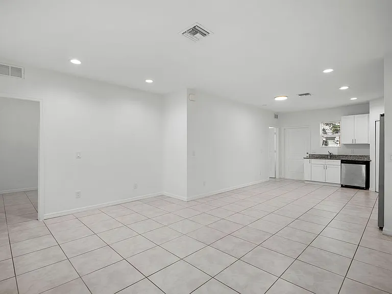 3309 Armstrong Ct — Photo 7