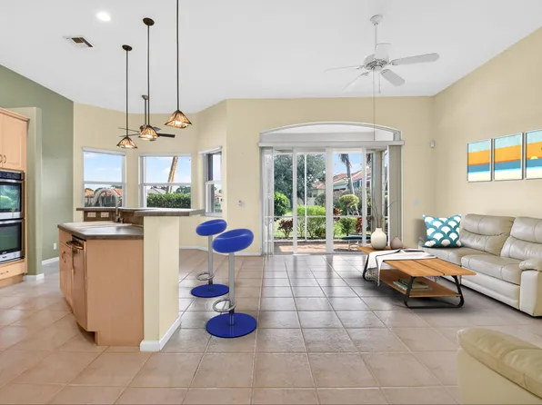 7204 Demedici Circle, Delray Beach, FL 33446