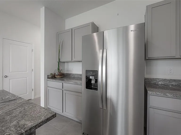 16701 Maude Dr — Photo 13