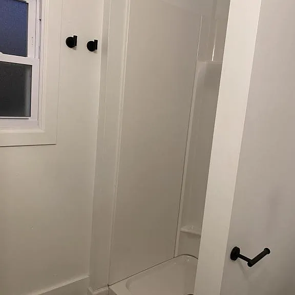 713 Locust St #4 — Photo 9