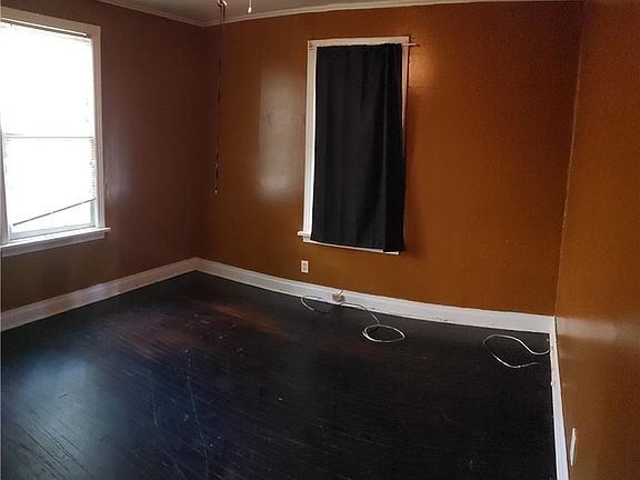 4th image of 3448 Fulton St