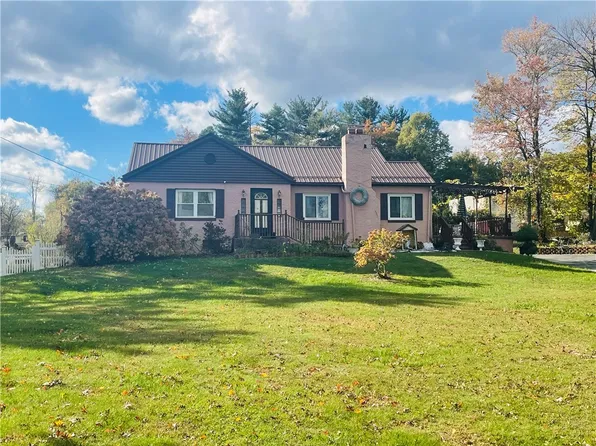 16 Coates Ave, New Castle, PA 16101