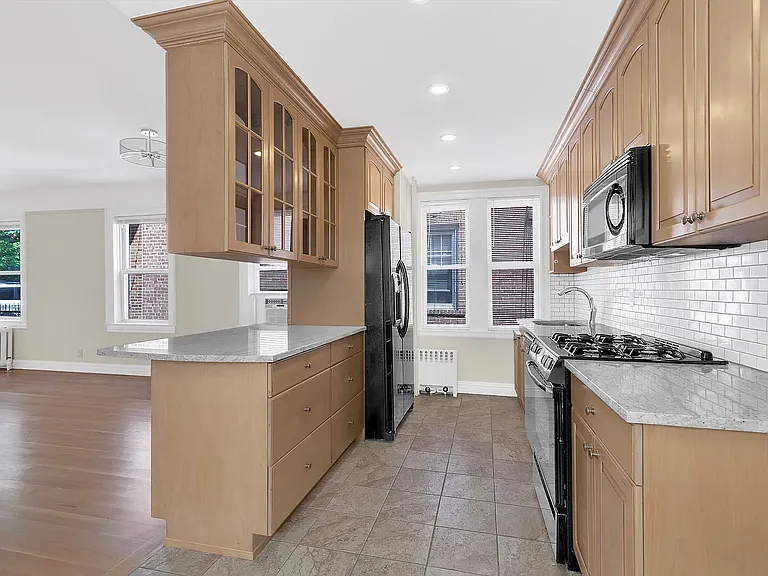 6142 Delafield Ave #1 — Photo 4