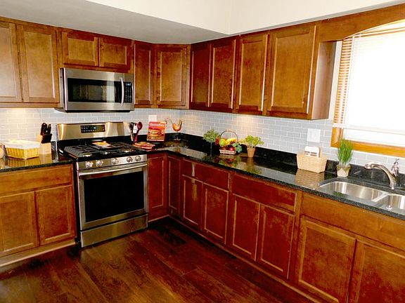 3rd image of 4956 W Medford Ave