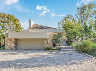 5 Kew Court, Northport, NY 11768
