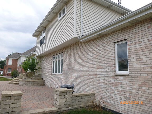 2nd image of 15165 Forestview Ln