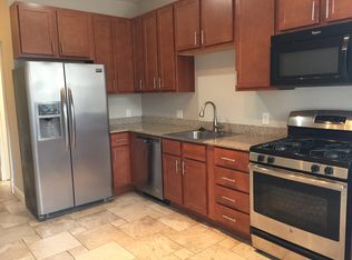 1016 Commodore Dr, Saint Louis, MO 63117