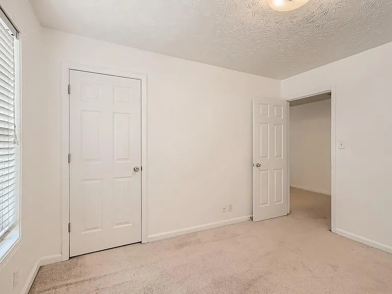 390 Saddle Bridge Dr — Photo 25