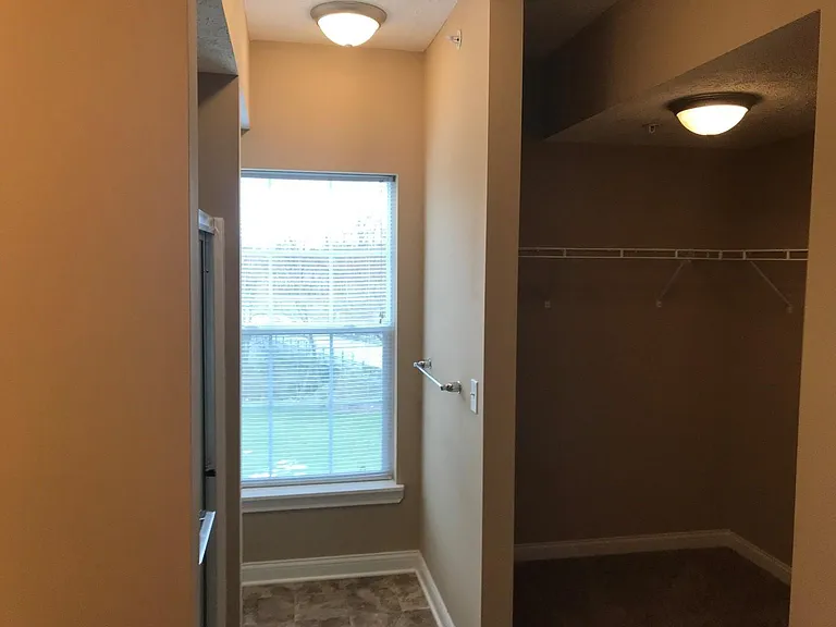 401 Pleasant Meadow Blvd — Photo 9