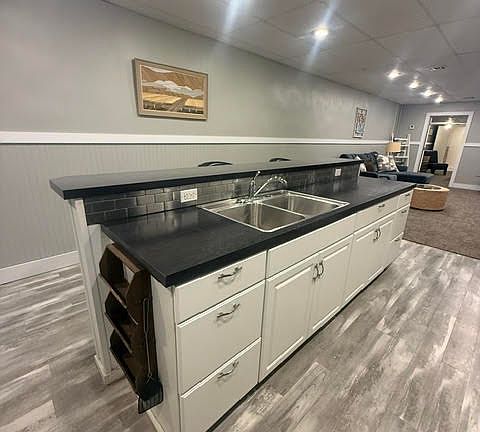 3rd image of 509 Broadway St #509