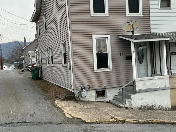 122 Coal St, Lehighton, PA 18235
