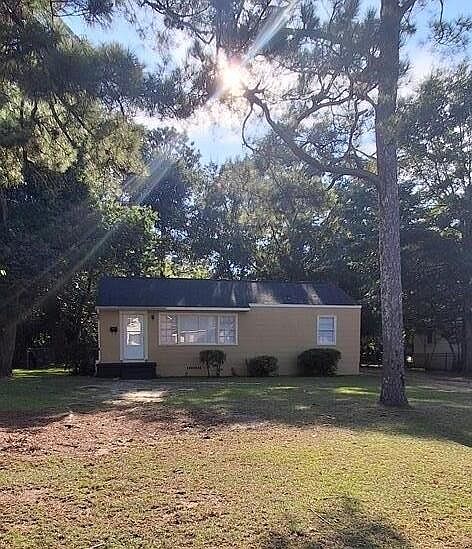 1st image of 965 N Park Ave