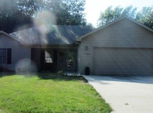 193 S Howard Burton Dr, Centralia, MO 65240