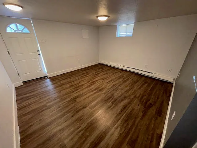 1 bed, 700 sqft, $1,200 — Photo 3