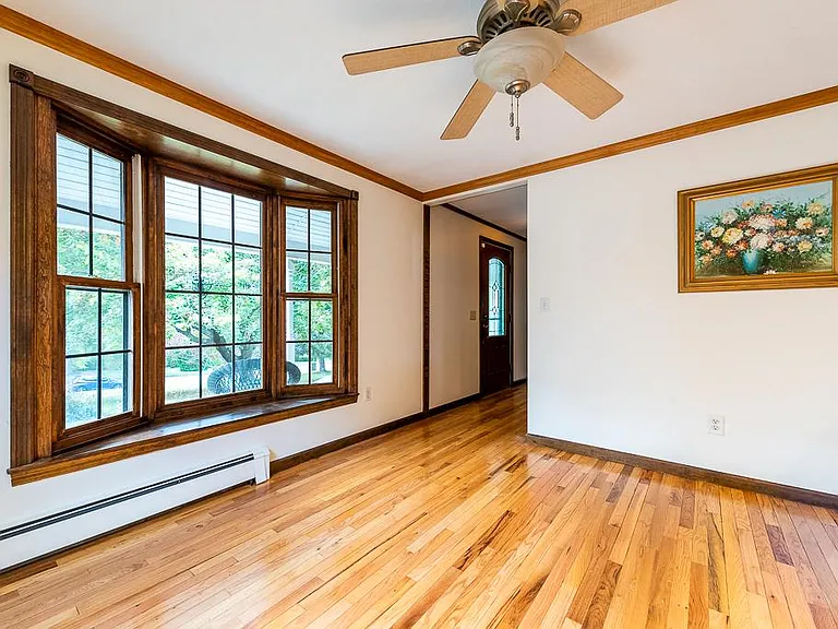 131 Hemlock Dr — Photo 12