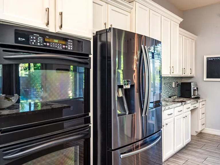 1230 E Canary Dr — Photo 17