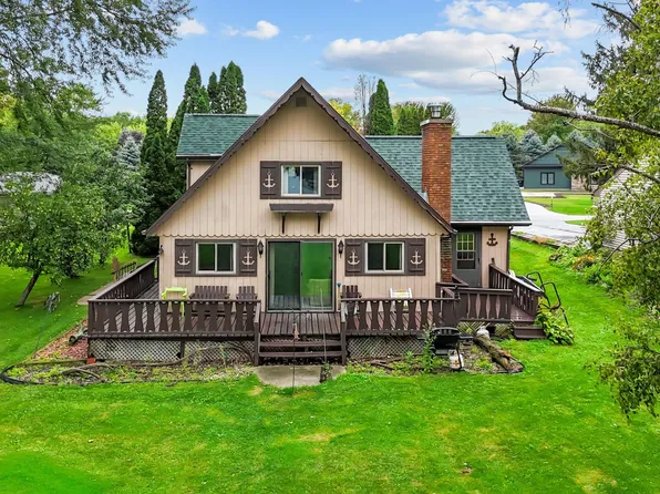 N8629 Shady Dr, Fond Du Lac, WI 54937