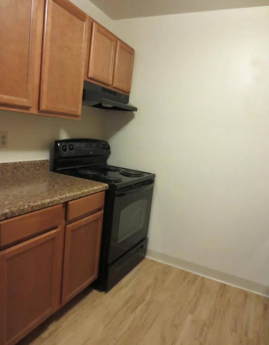 6350 Forward Avenue — Photo 2