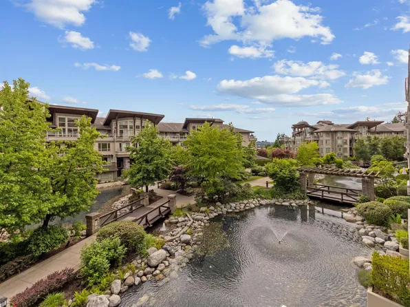 580 Raven Woods Dr #319, Burrard Inlet 3, BC V7G 2T3