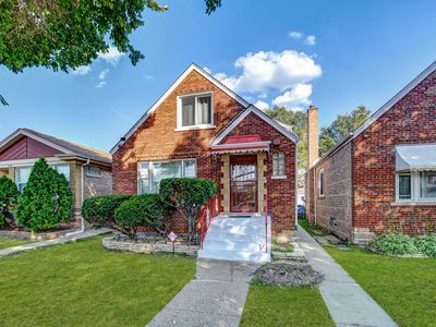 9041 S East End Ave, Chicago, IL, 60617