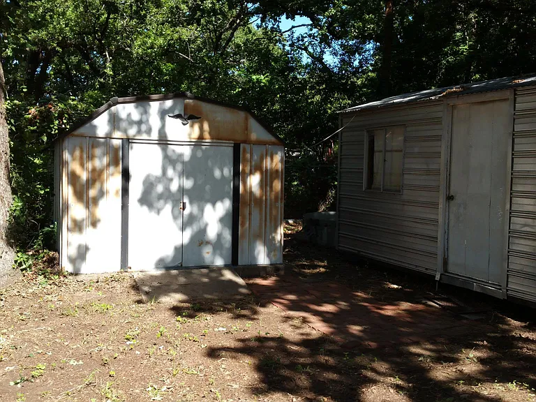 1905 Layton Ave — Photo 3