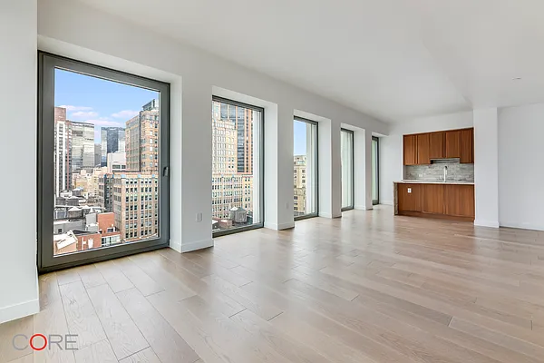 Rented by CORE | media 14