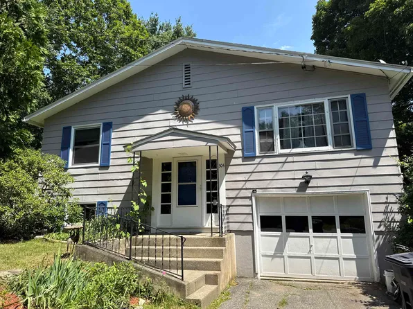 304 Stonybrook Drive, Williston, VT 05495
