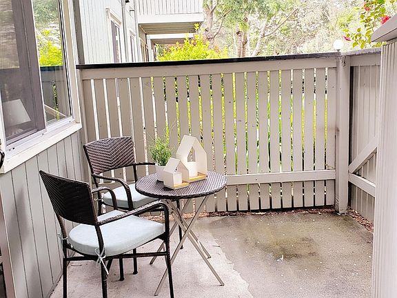 3rd image of 405 Piccadilly Pl APT 9