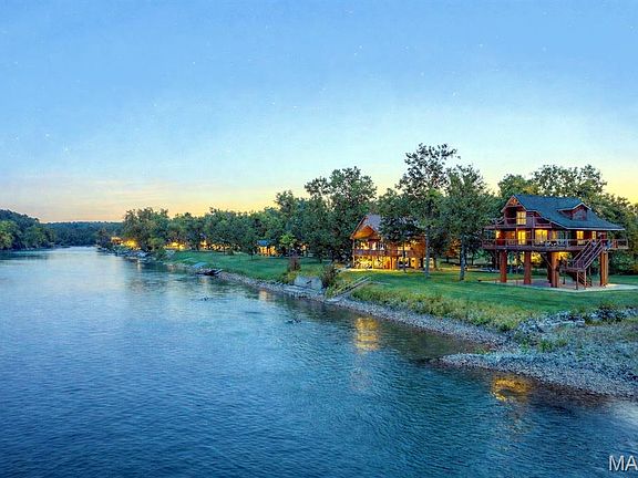 3rd image of 1901 River Valley Rd