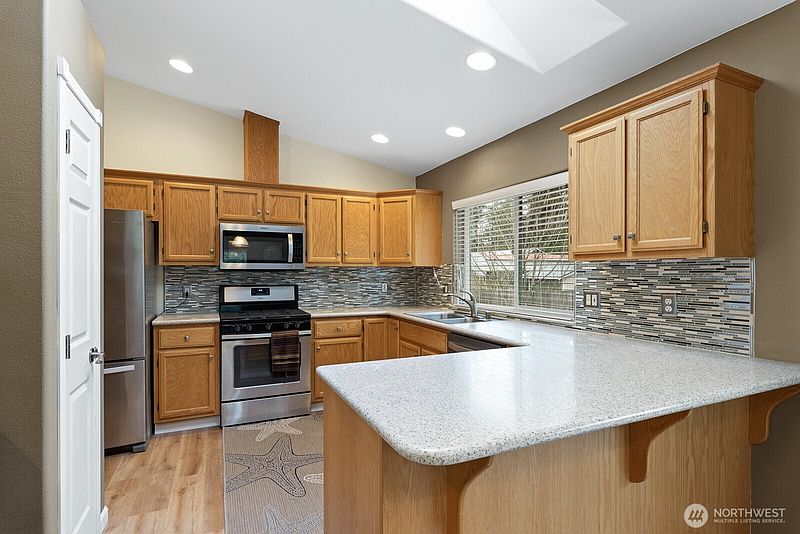 3rd image of 2245 SE Camano Drive