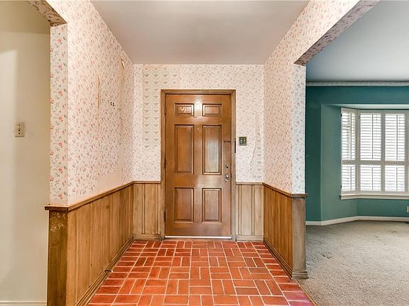3rd image of 708 Northill Dr