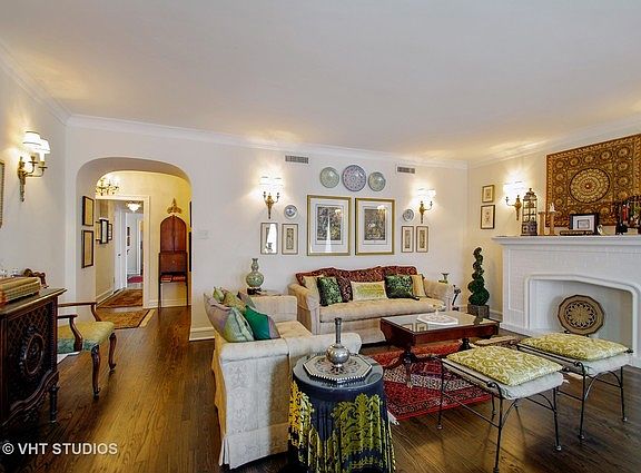 4th image of 6436 N Damen Ave APT 1N