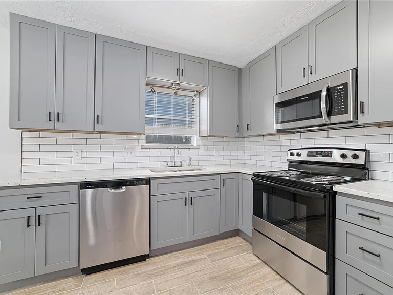 10522 Northview Dr — Photo 18