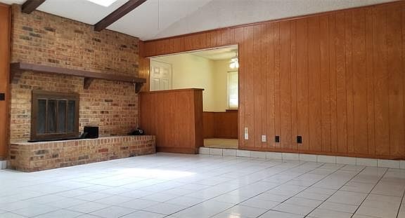 3rd image of 3208 Lynbrook Dr