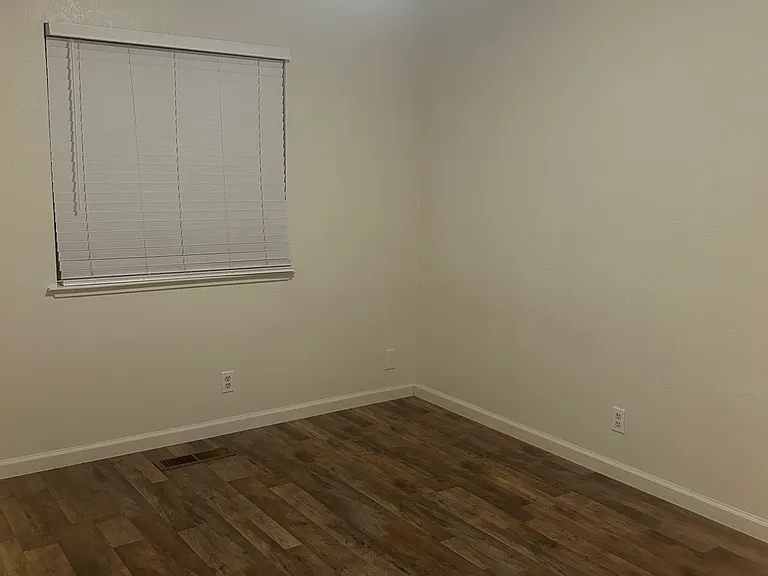 1531 Highland Dr #2 — Photo 3
