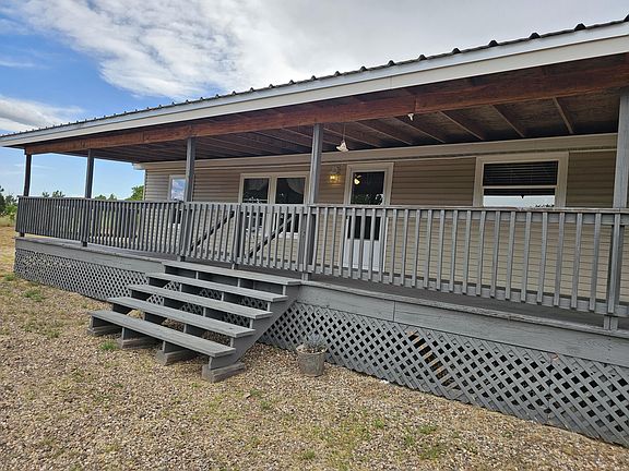 3rd image of 606 Lion Ln