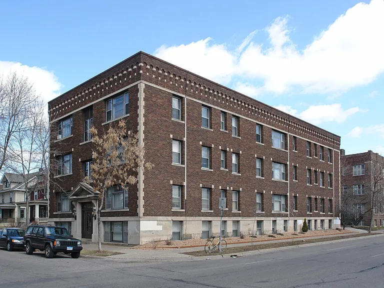 2545 Garfield Ave — Photo 13