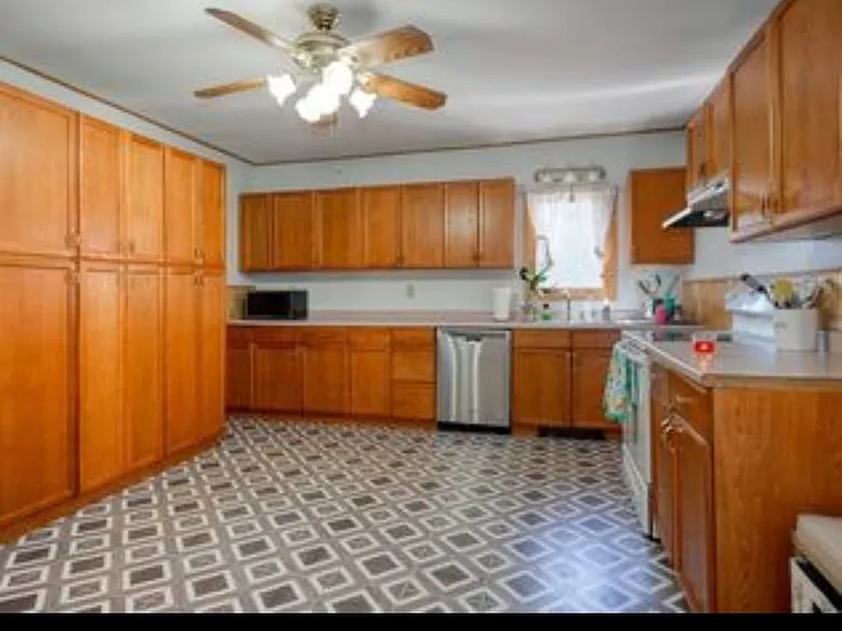 56 Greeley St — Photo 12
