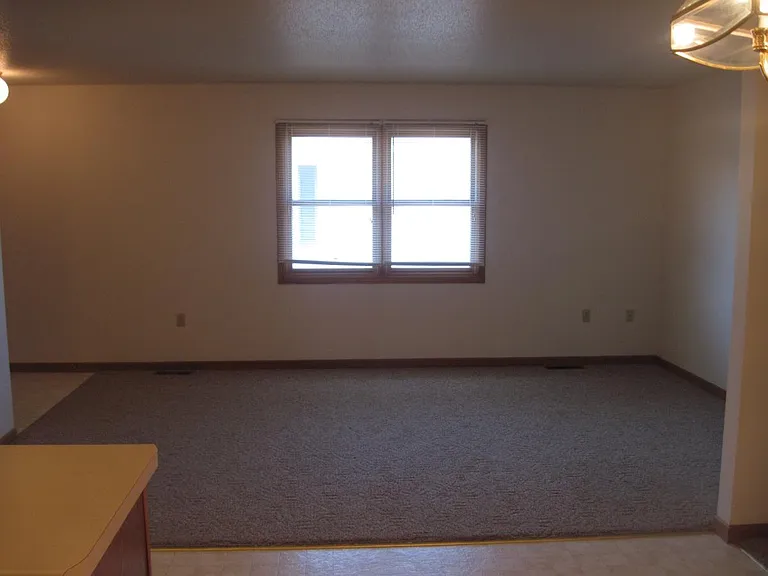 1118 Mark Ave — Photo 7