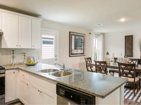 2431 Lake Hls, New Braunfels, TX 78130