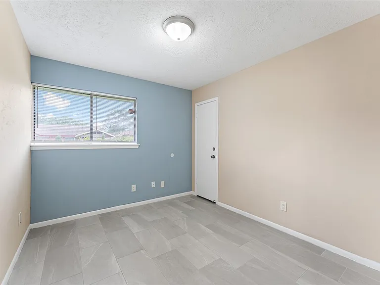 1431 Epsilon St — Photo 15