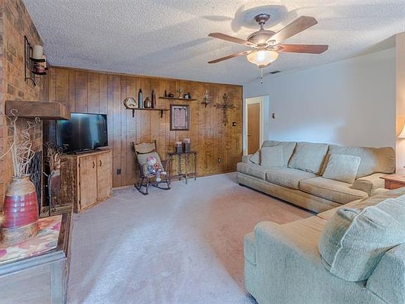 4th image of 4929 Jordan Park Dr