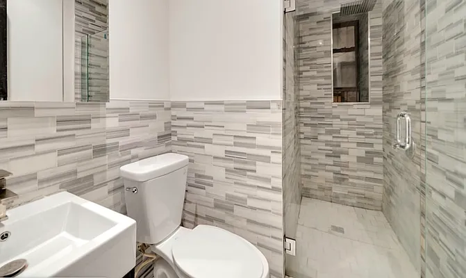 Rented by REZI | media 29