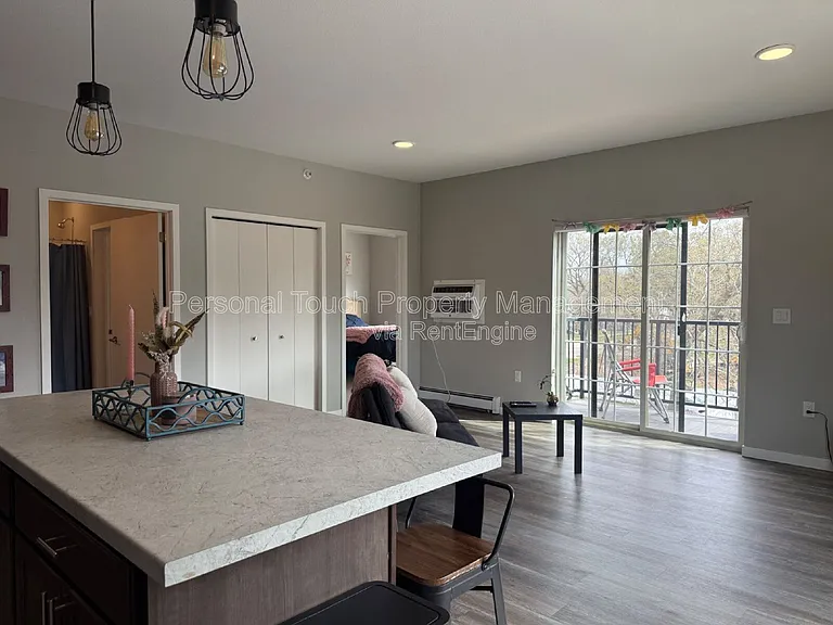 600 8th St S #304 — Photo 11