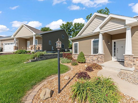 3rd image of 1806 Lake Ridge Ct #1806