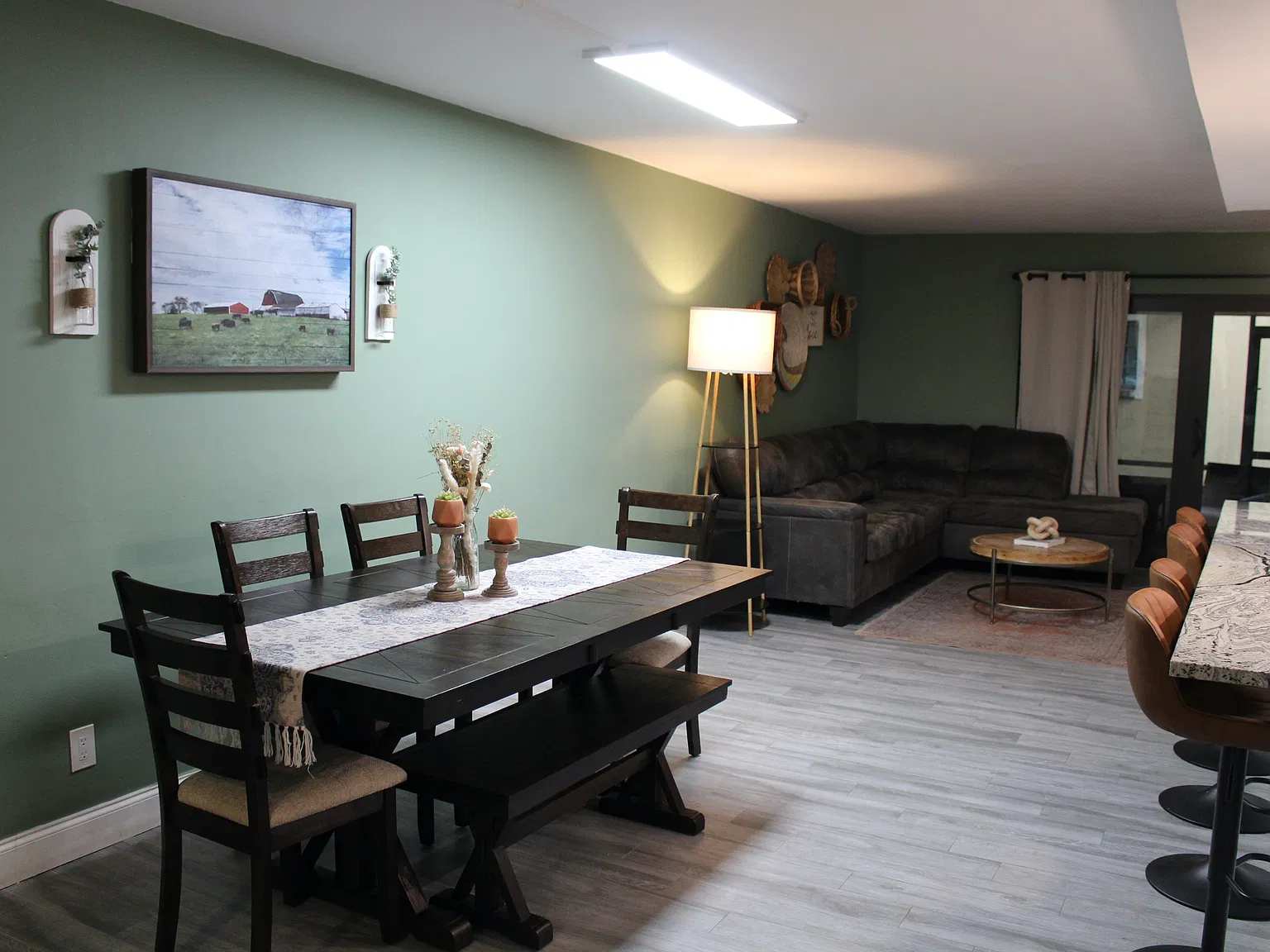 3 bed, 2.5 bath, 1680 sqft, $3,000 — Photo 2