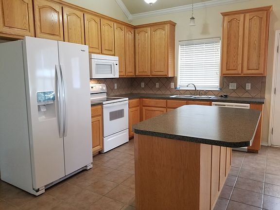 3rd image of 2509 Lindsey Dr