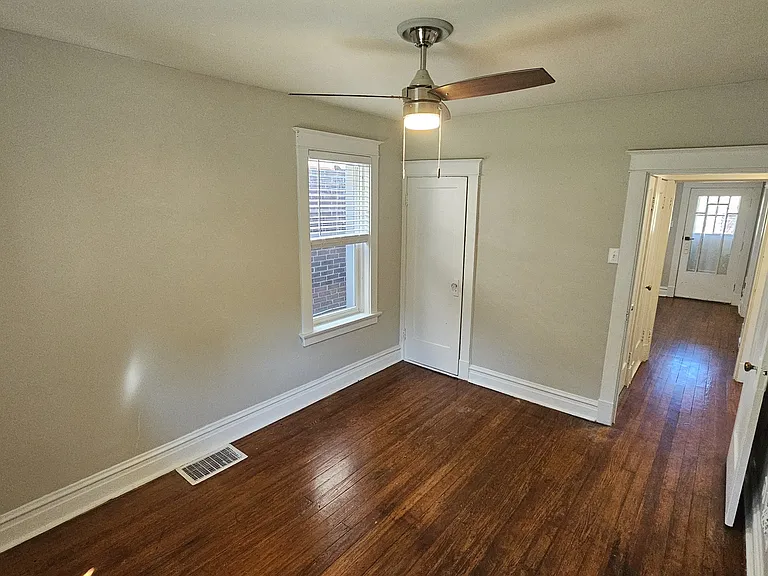 2239 California Ave — Photo 21