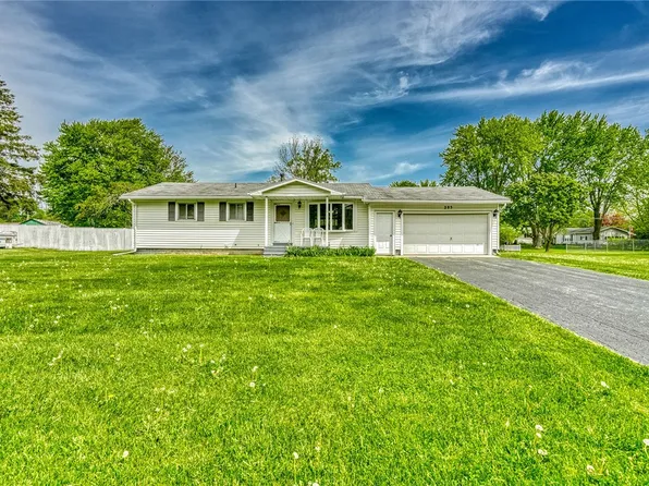 285 Lycoming Rd, Rochester, NY 14623